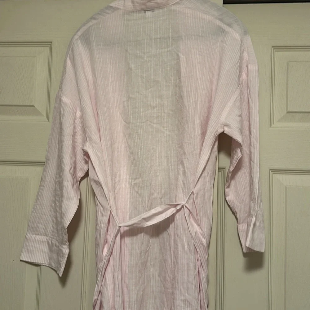 Splendid white and pink robe